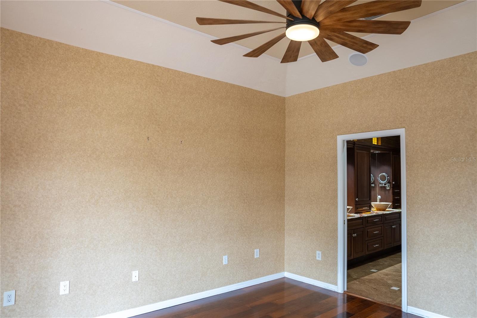 326 SAINT GEORGE CT #14 — photo 22