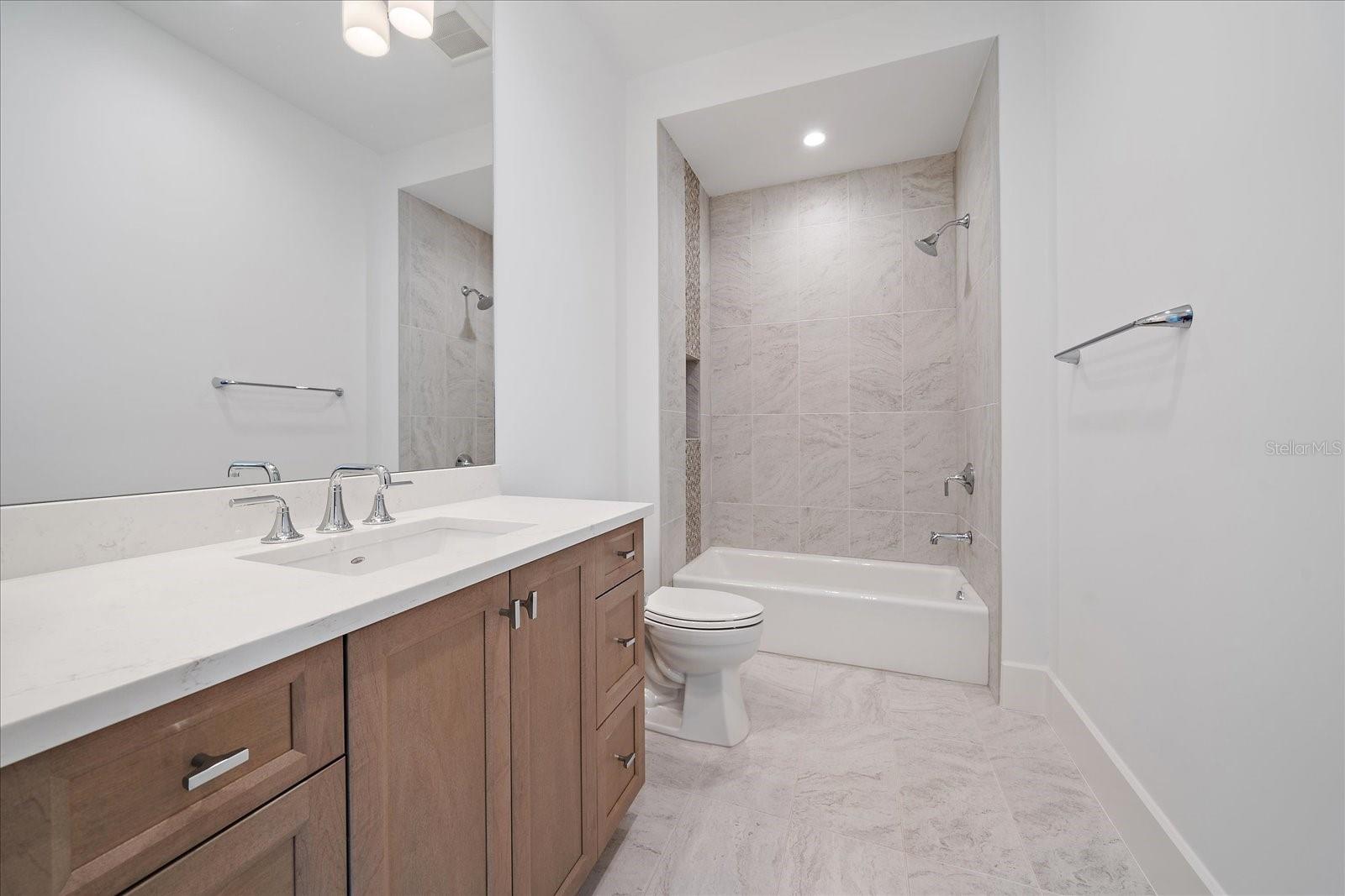 3739 CALEDONIA LN — photo 19