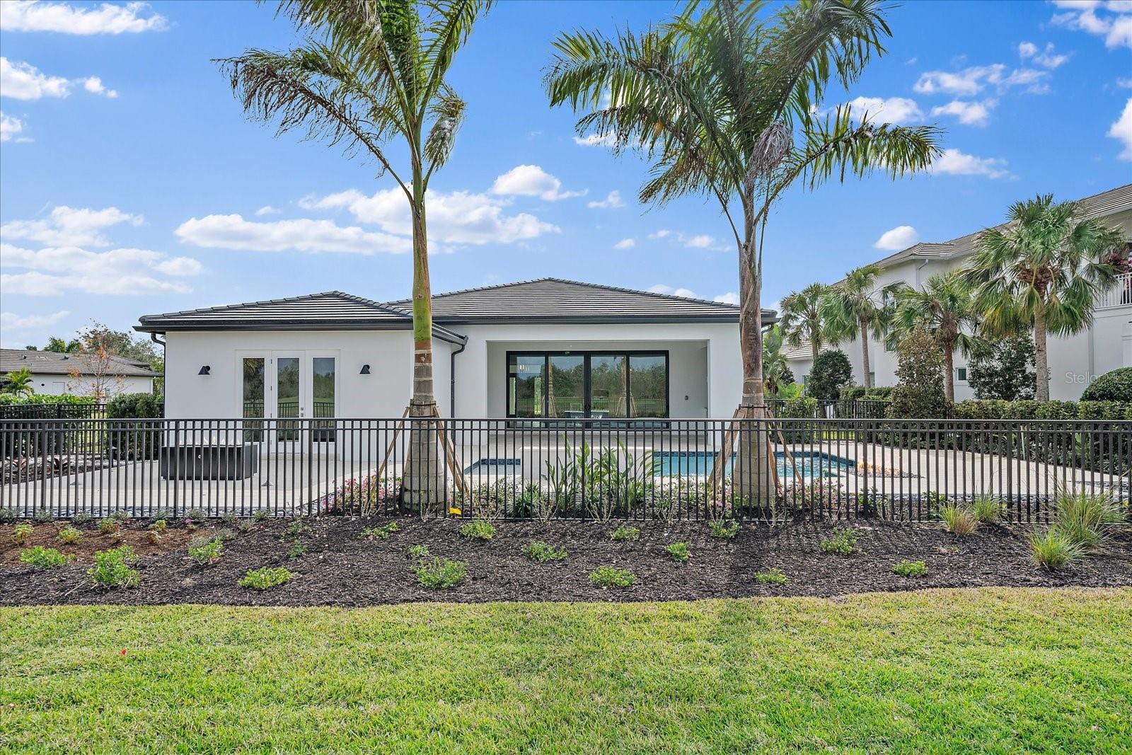 3739 CALEDONIA LN — photo 32