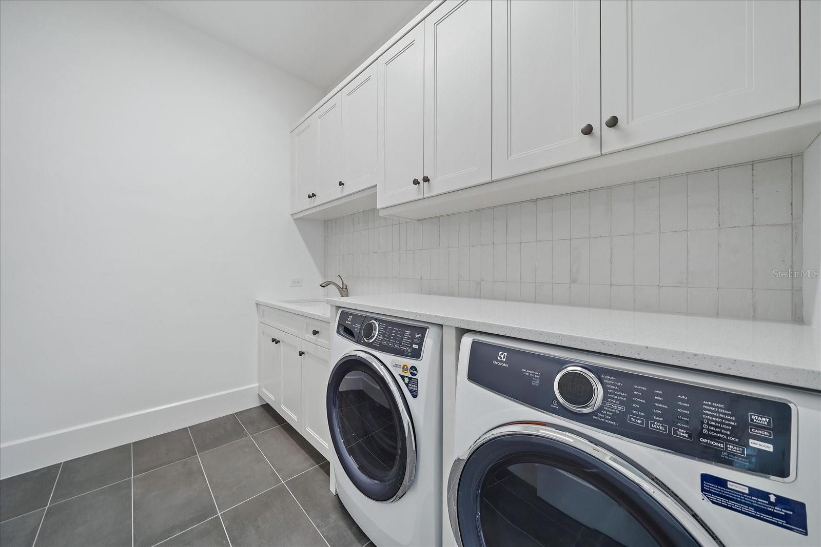 3739 CALEDONIA LN — photo 16