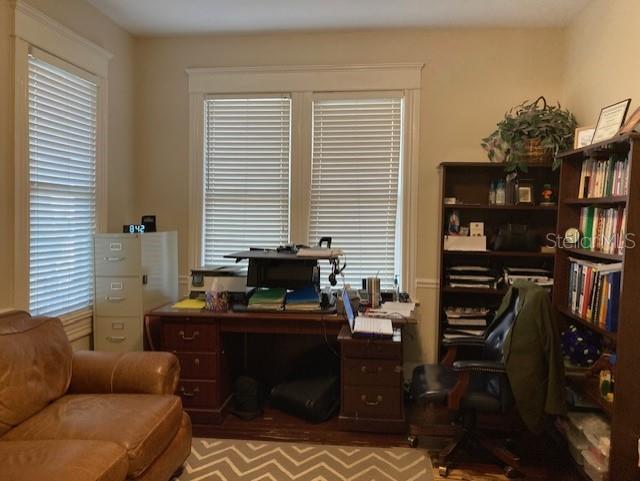 806 W DE LEON ST — photo 2