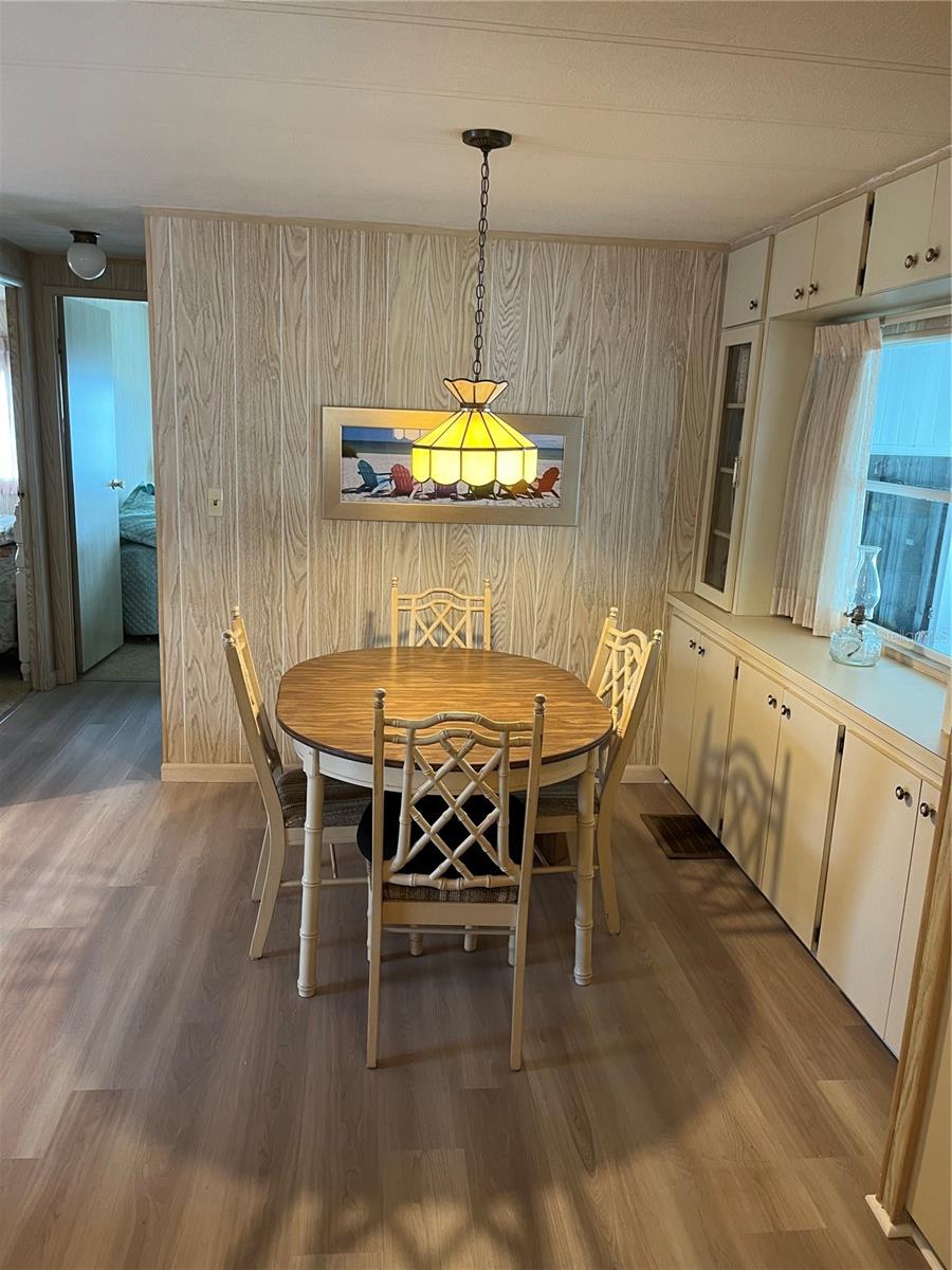 626 CERVINA DR — photo 11