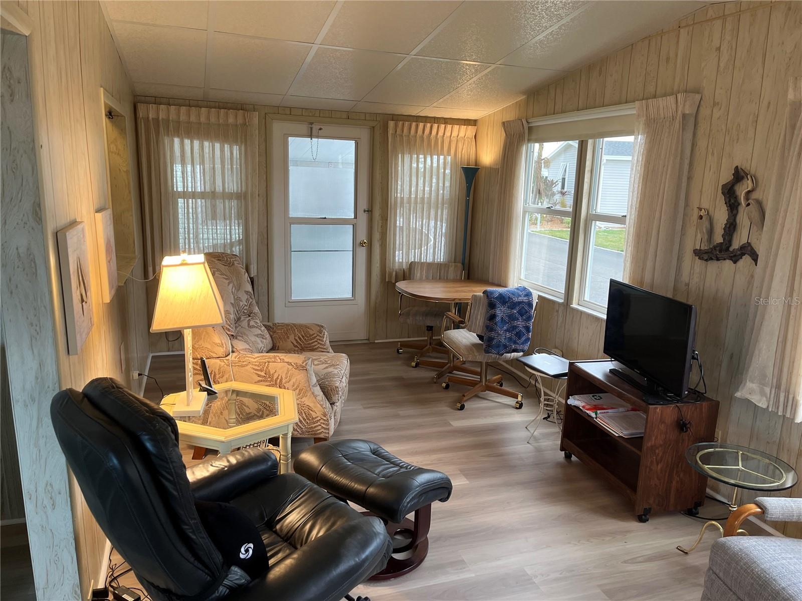 626 CERVINA DR — photo 23