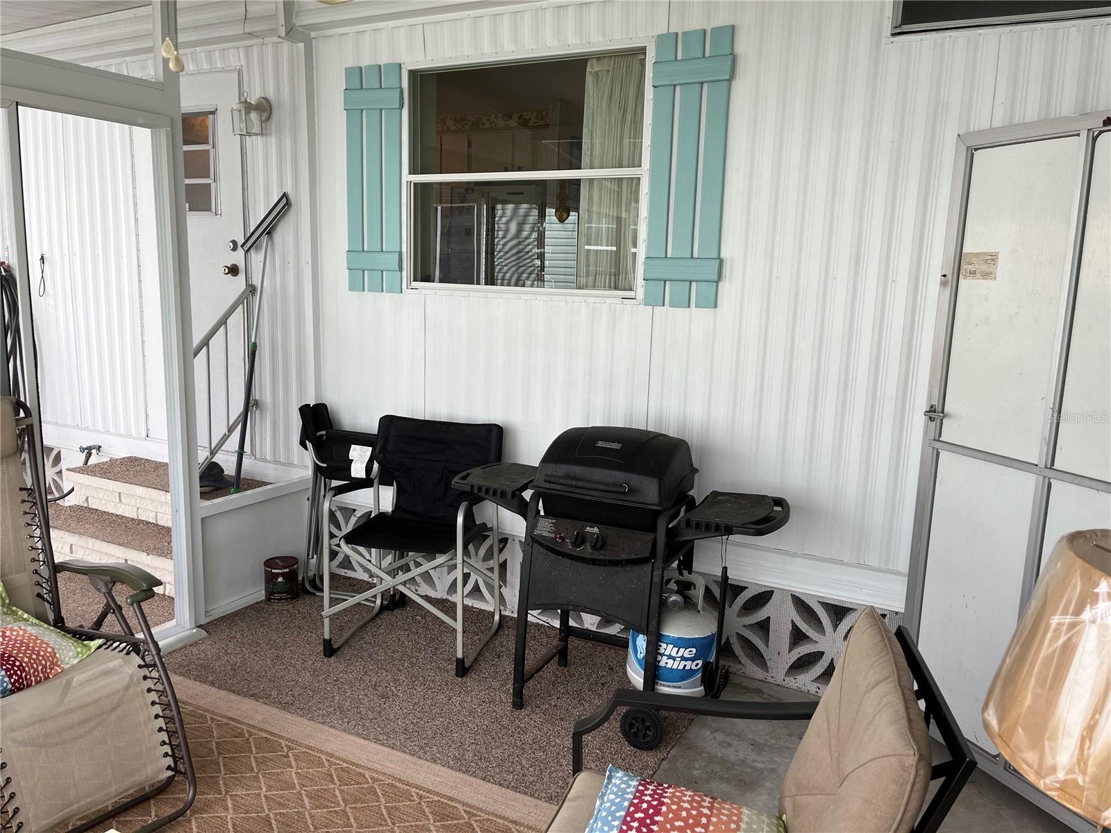 626 CERVINA DR — photo 40