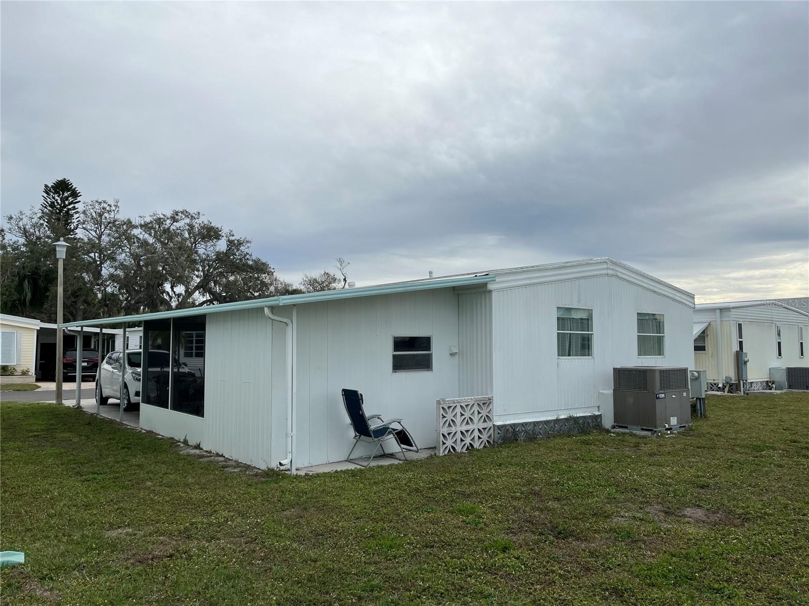 626 CERVINA DR — photo 5