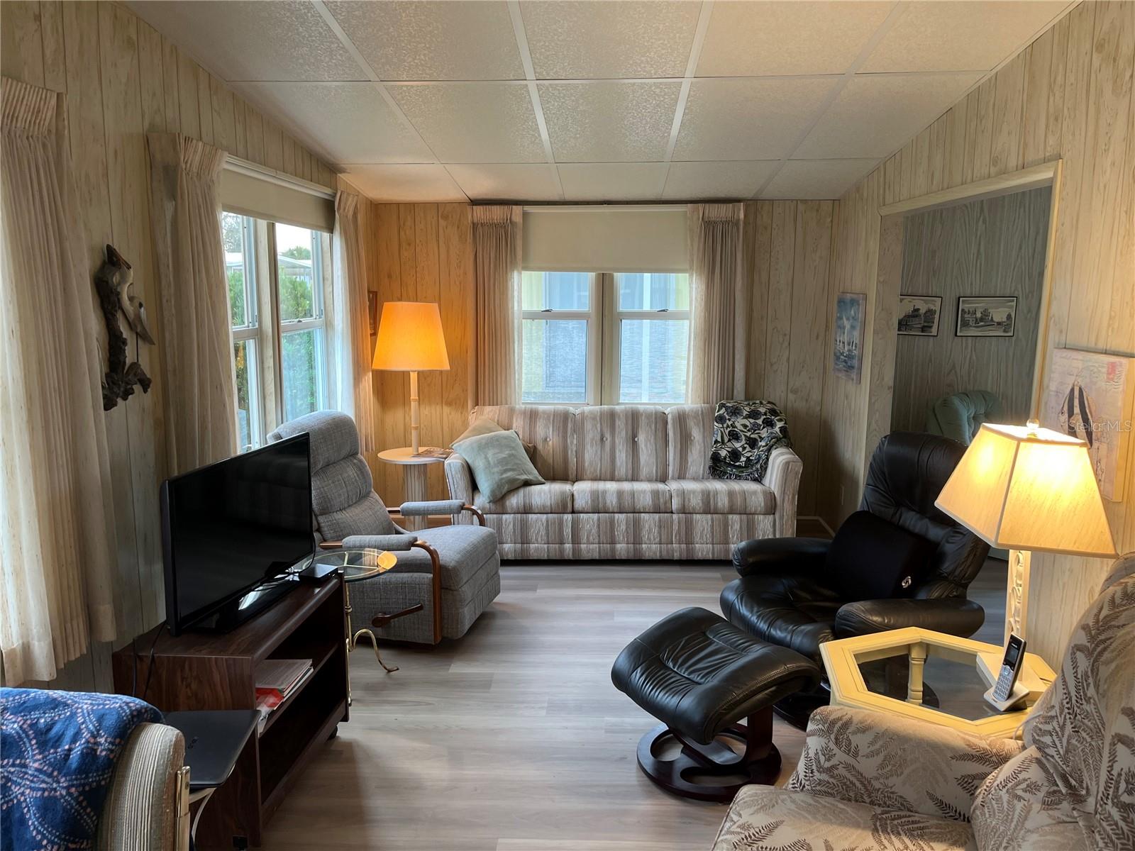 626 CERVINA DR — photo 19