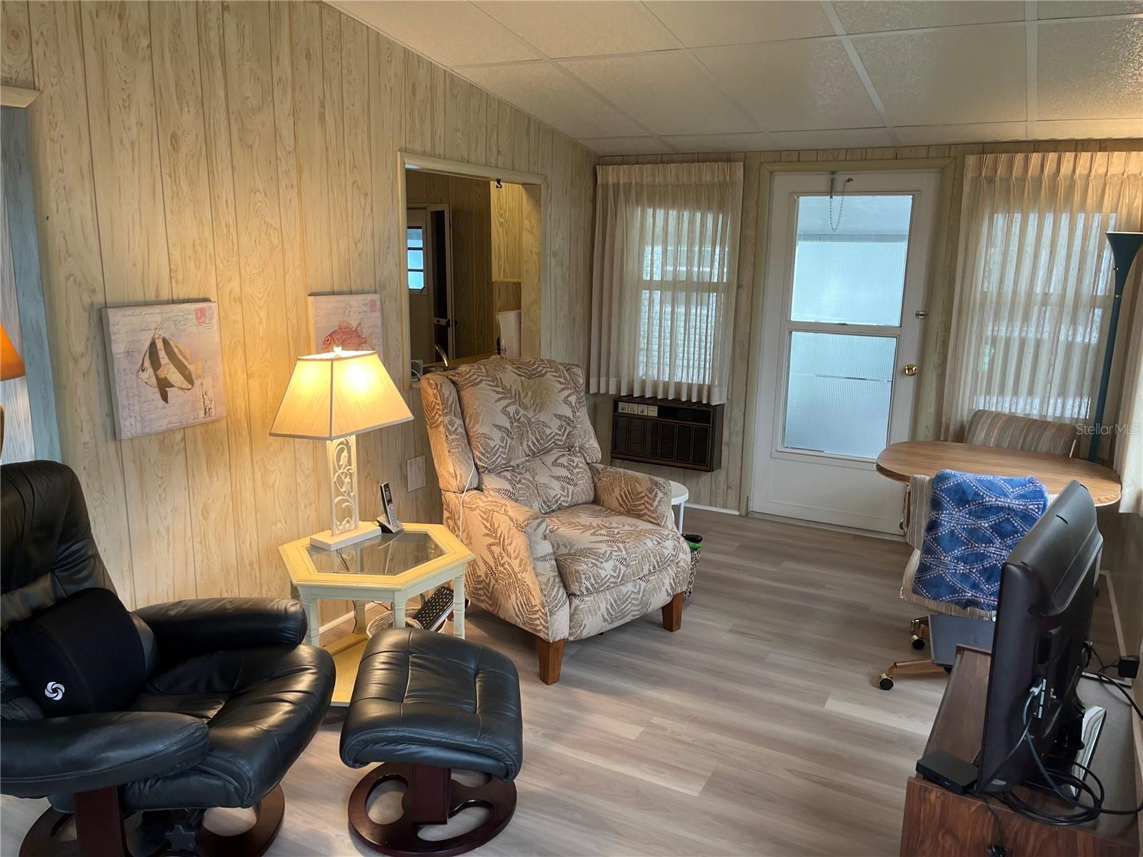 626 CERVINA DR — photo 24