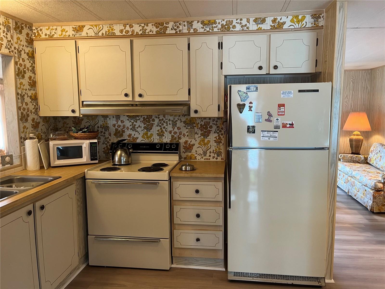 626 CERVINA DR — photo 14