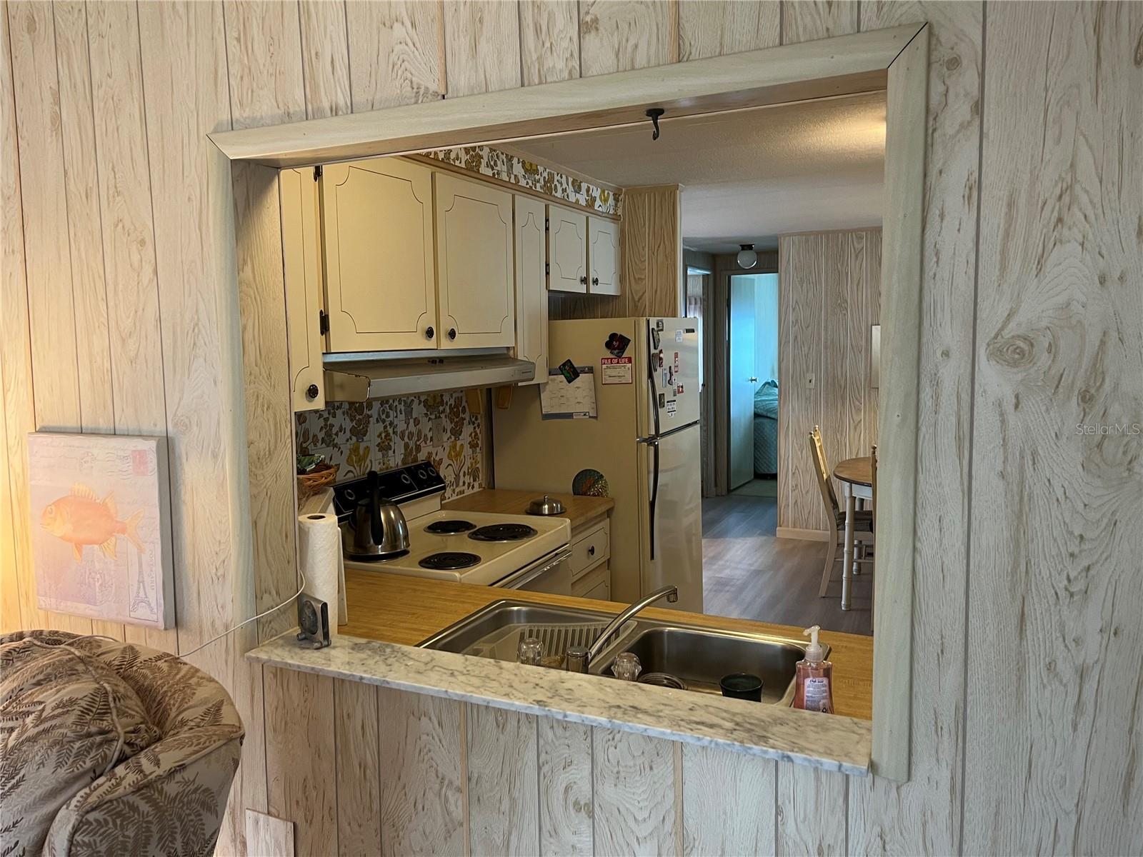626 CERVINA DR — photo 22