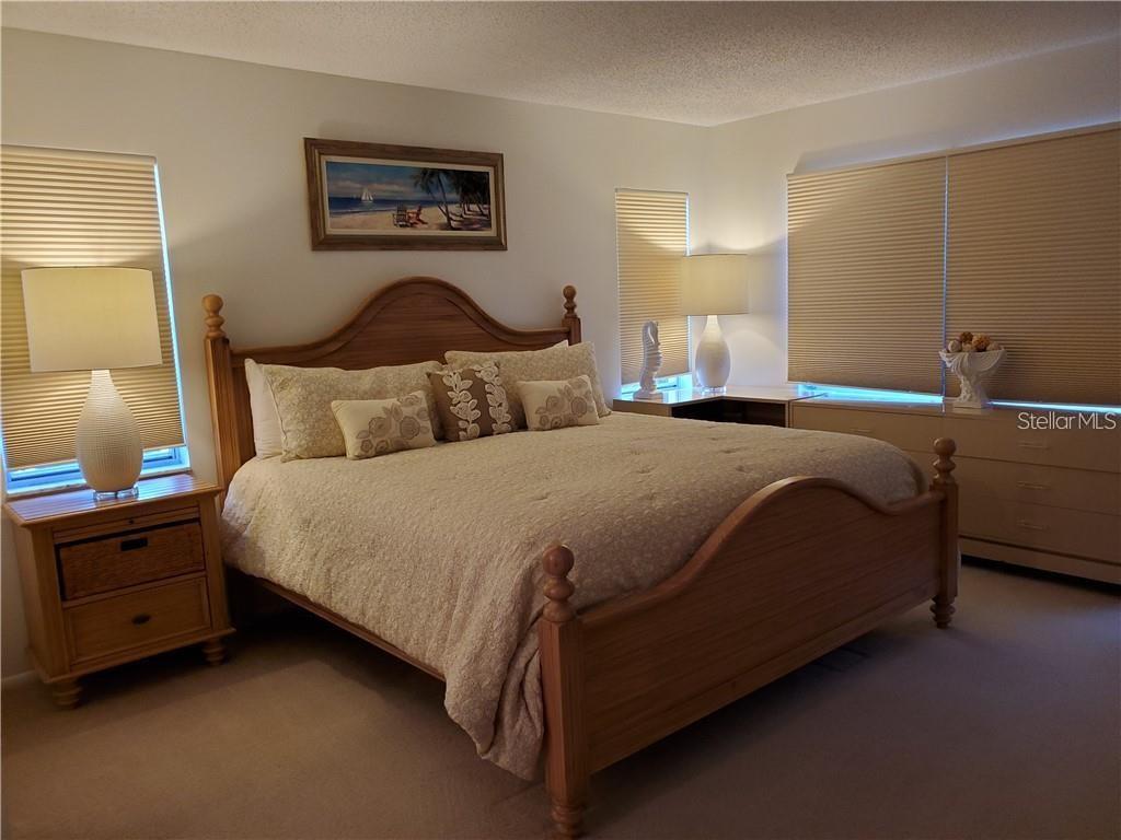 6892 W COUNTRY CLUB LN — photo 11