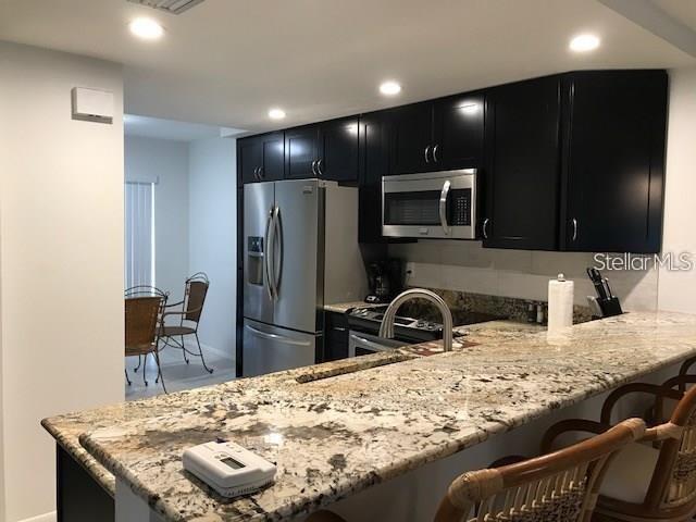 6892 W COUNTRY CLUB LN — photo 3