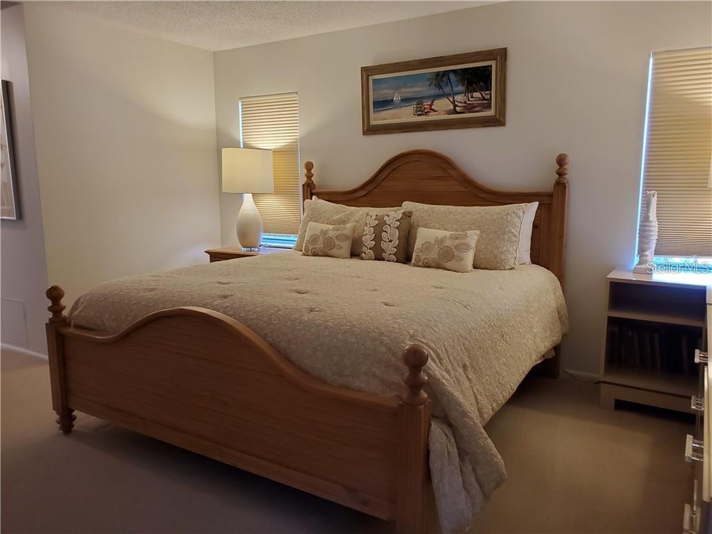 6892 W COUNTRY CLUB LN — photo 10