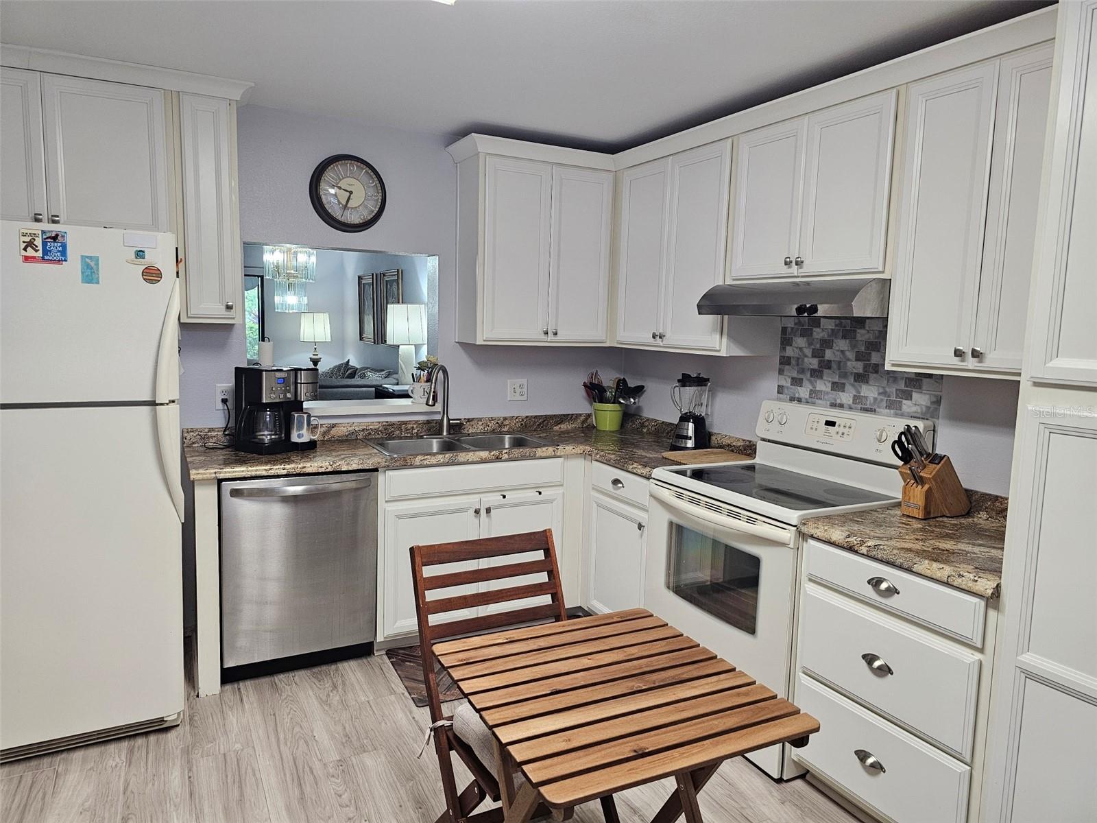 108 PINEHURST DR — photo 13