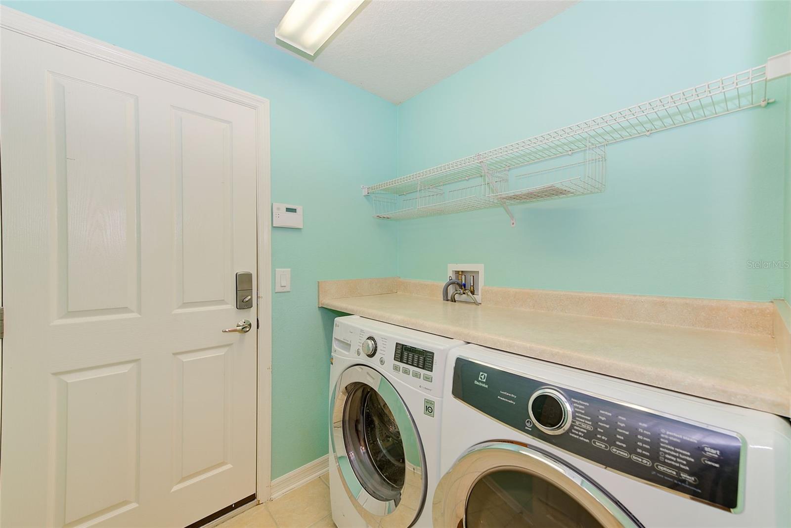 422 DOWN PINE DR — photo 30