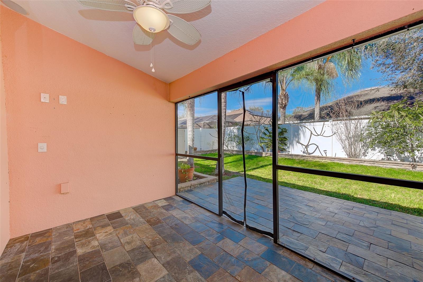 422 DOWN PINE DR — photo 32