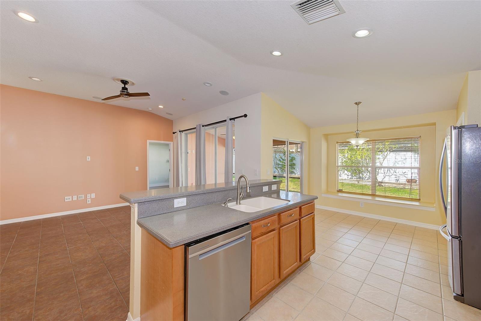 422 DOWN PINE DR — photo 15