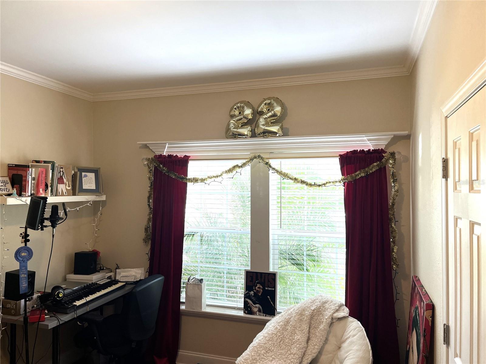 8529 KENTON RD — photo 16