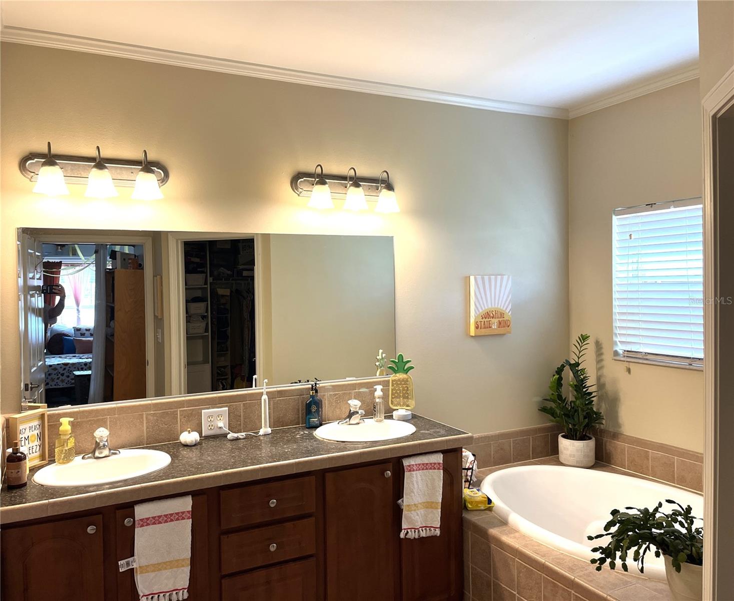 8529 KENTON RD — photo 21