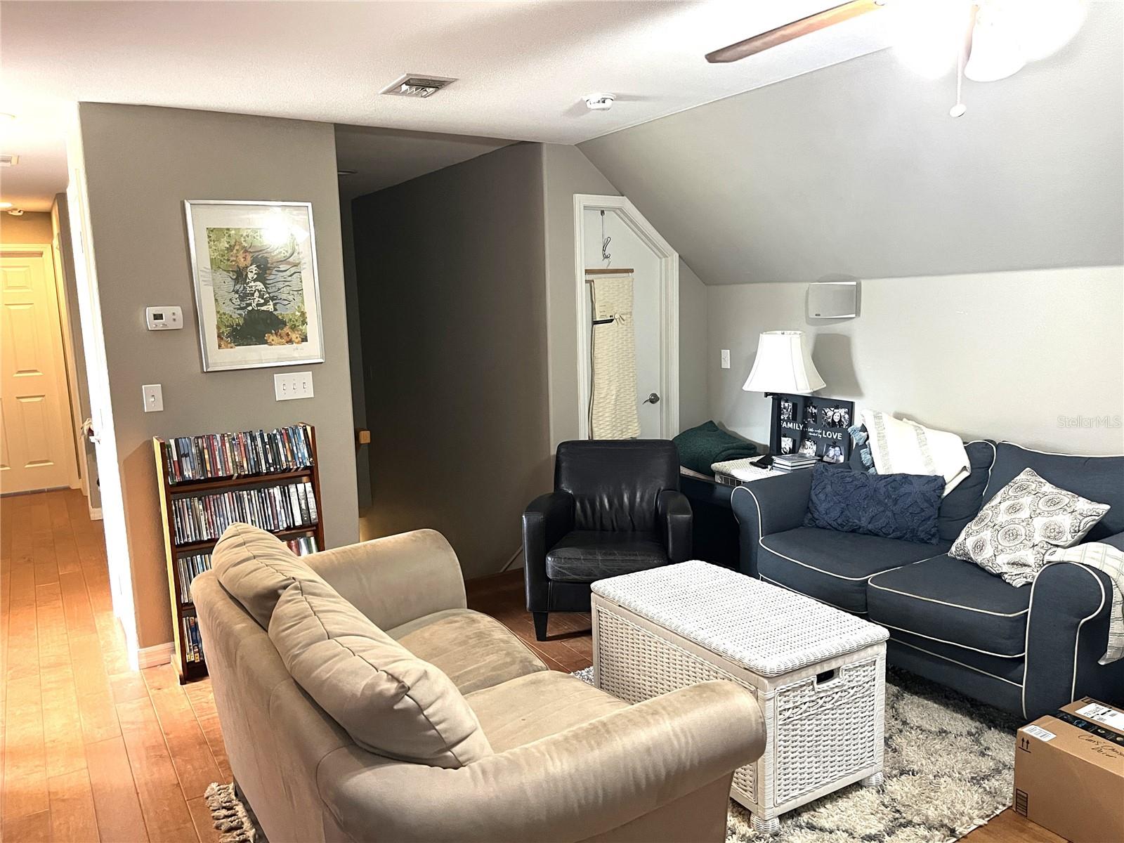 8529 KENTON RD — photo 14