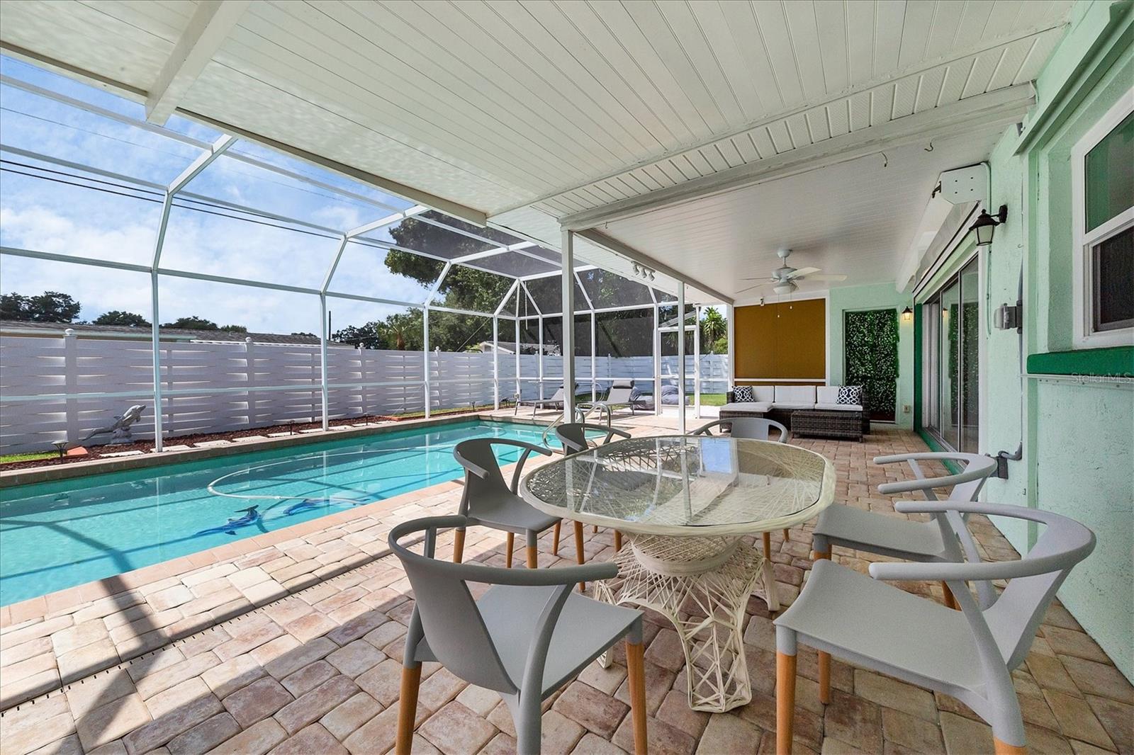 3126 BOUGAINVILLEA ST — photo 20