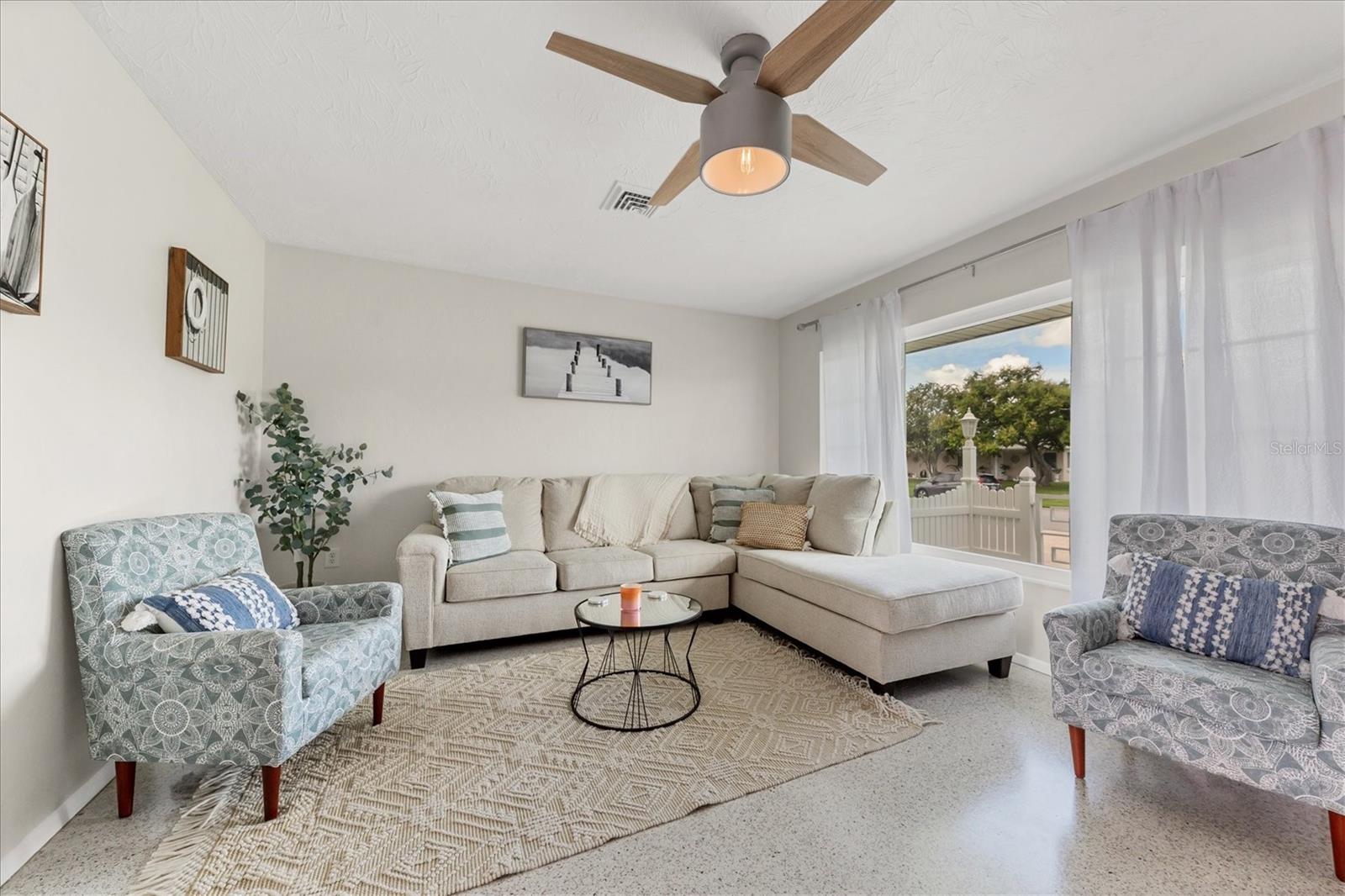3126 BOUGAINVILLEA ST — photo 6