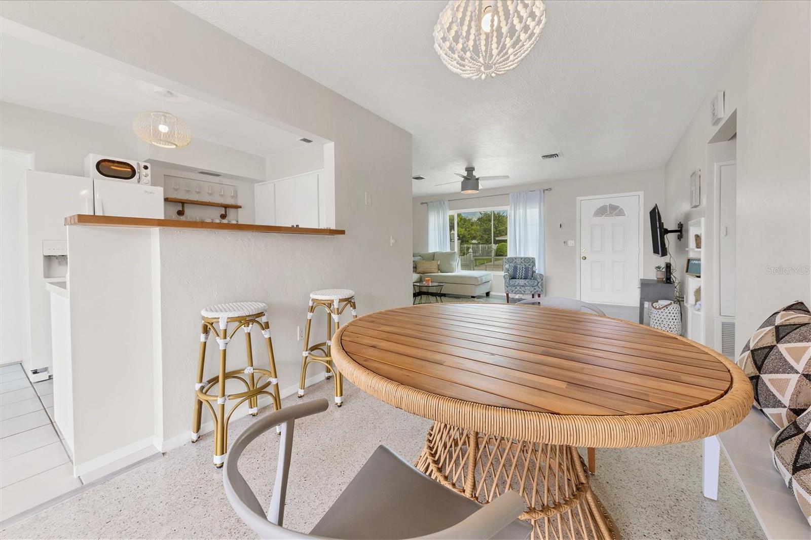 3126 BOUGAINVILLEA ST — photo 9
