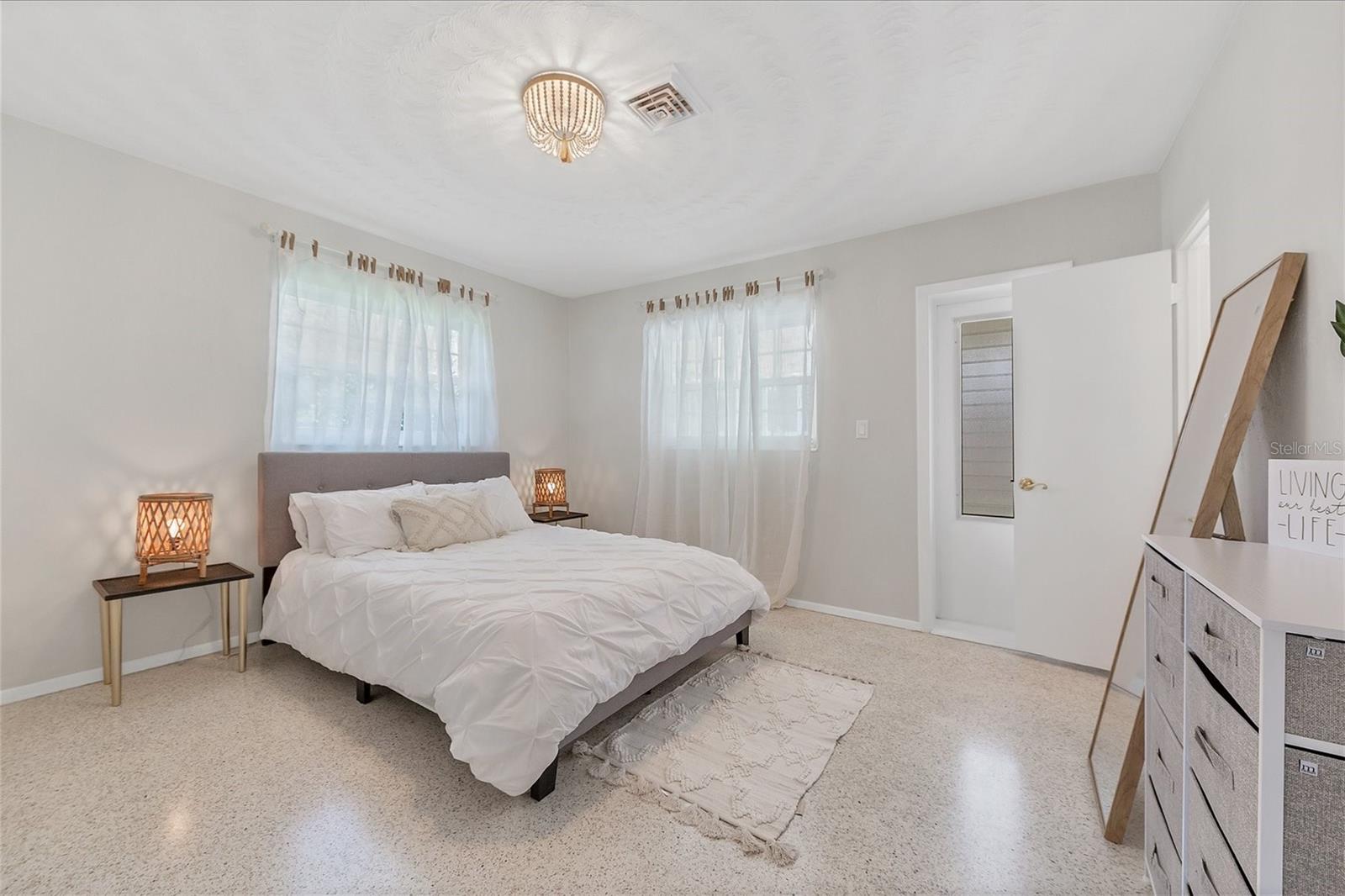 3126 BOUGAINVILLEA ST — photo 15