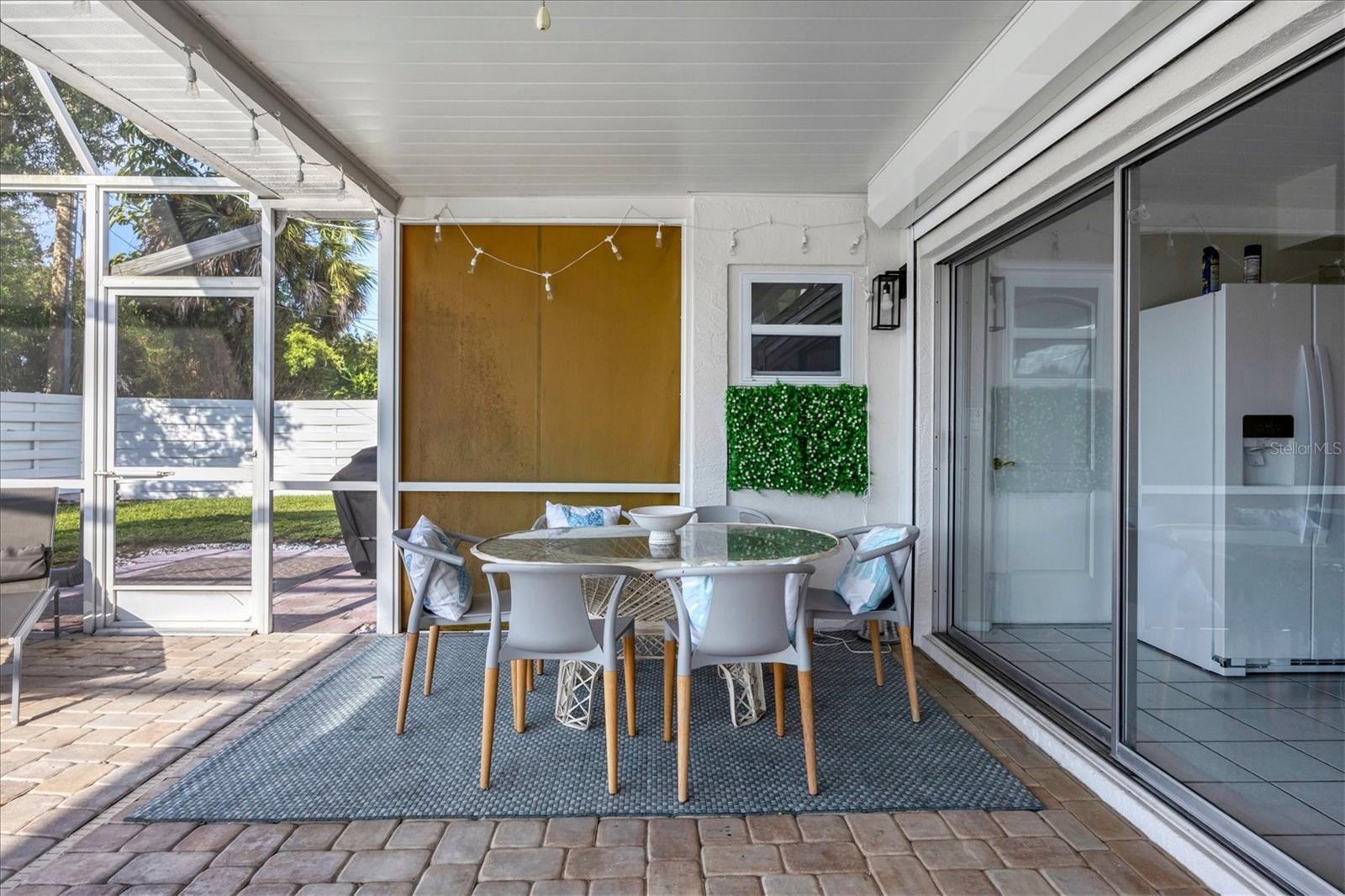 3126 BOUGAINVILLEA ST — photo 24