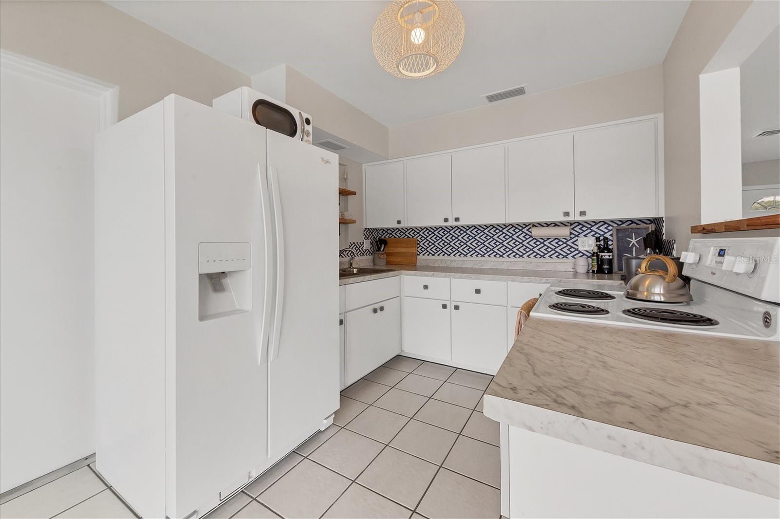 3126 BOUGAINVILLEA ST — photo 13