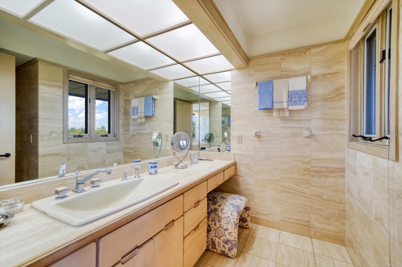 1198 MANDALAY PT — photo 19