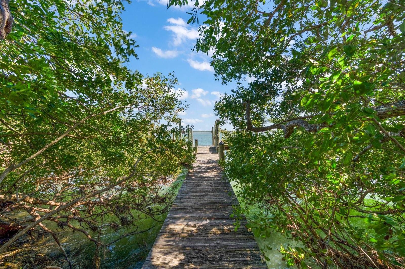 1198 MANDALAY PT — photo 42
