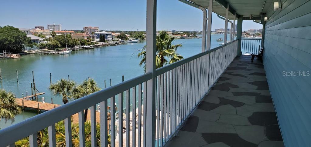 504 S GULFVIEW BLVD — photo 9