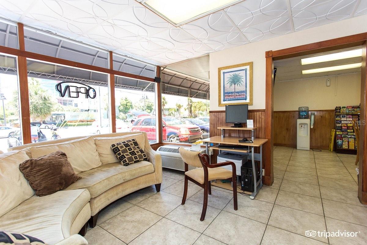 504 S GULFVIEW BLVD — photo 4