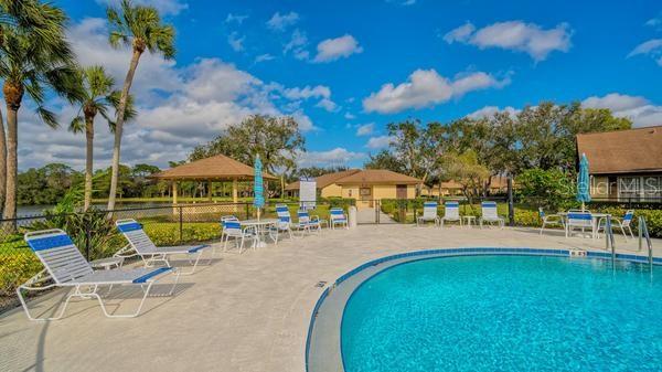 5905 DORAL DR — photo 35