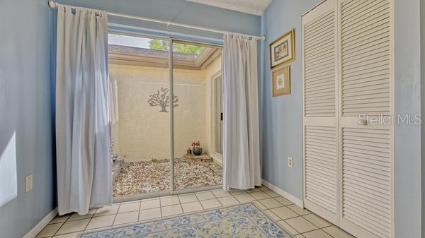 5905 DORAL DR — photo 18
