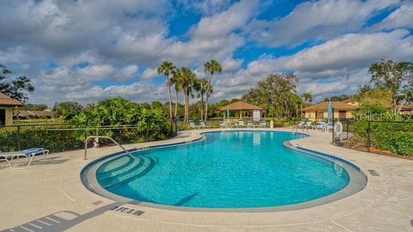 5905 DORAL DR — photo 37