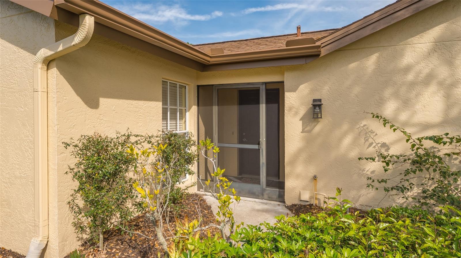 5905 DORAL DR — photo 4