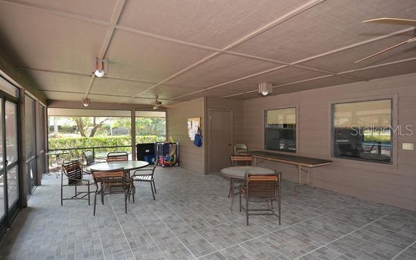 5905 DORAL DR — photo 42