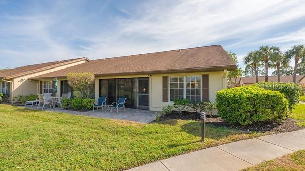 5905 DORAL DR — photo 32