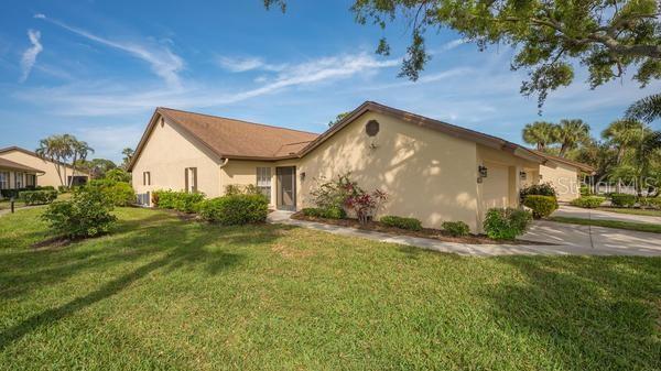 5905 DORAL DR — photo 3