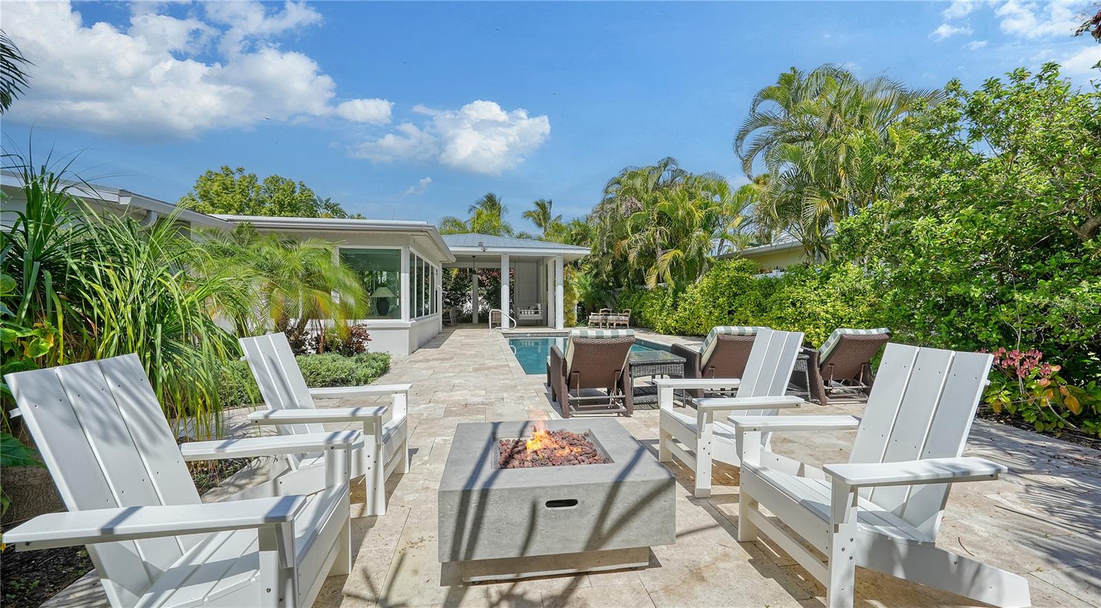 425 MCKINLEY DR — photo 56