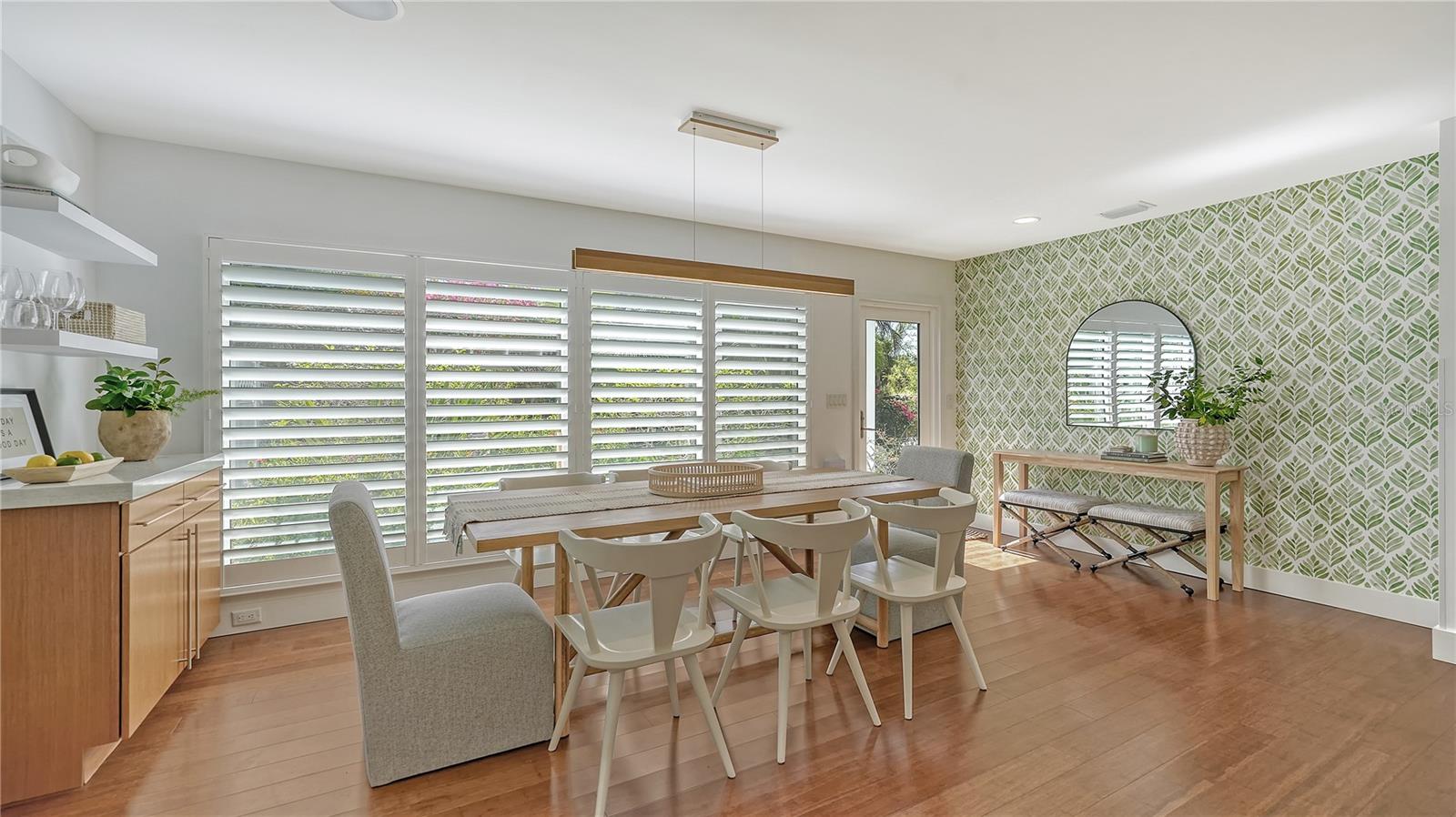 425 MCKINLEY DR — photo 14