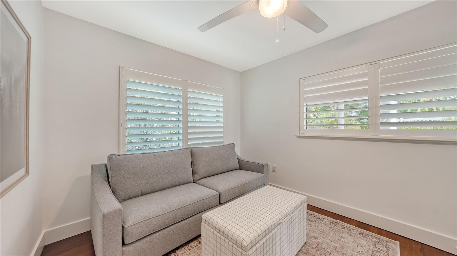 425 MCKINLEY DR — photo 32