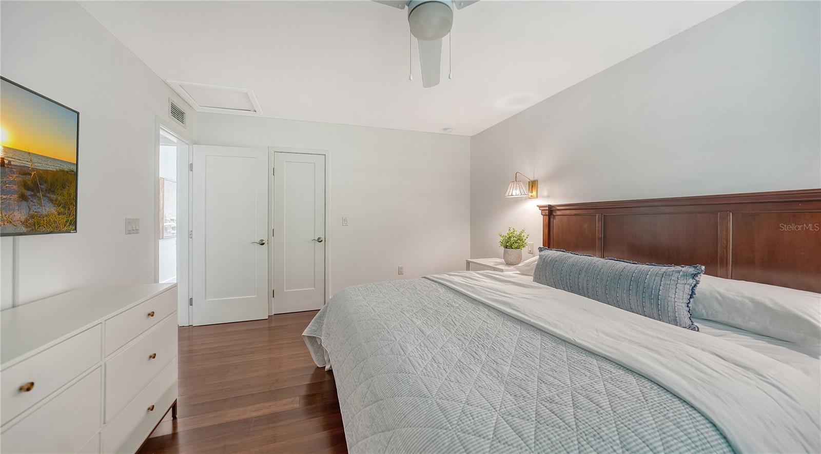 425 MCKINLEY DR — photo 29