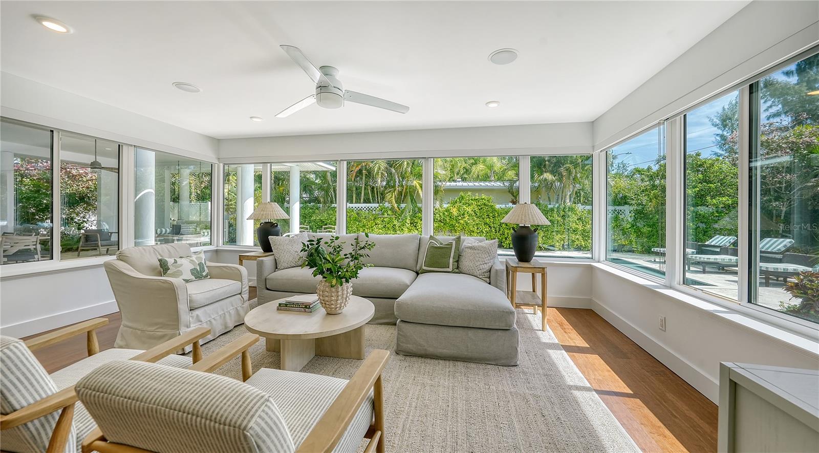 425 MCKINLEY DR — photo 10