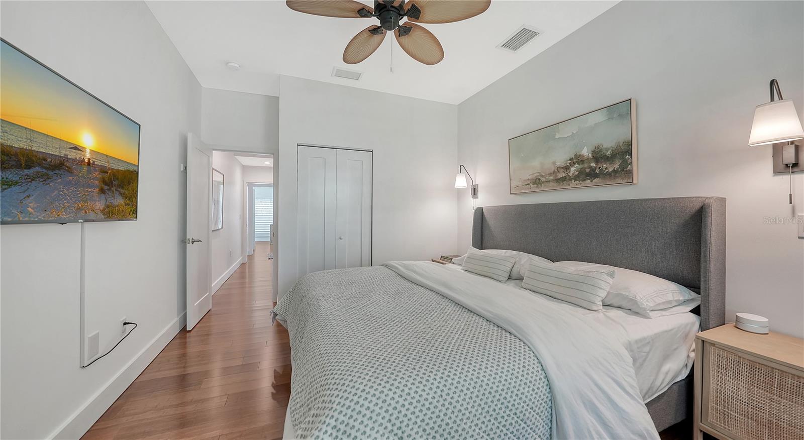425 MCKINLEY DR — photo 39