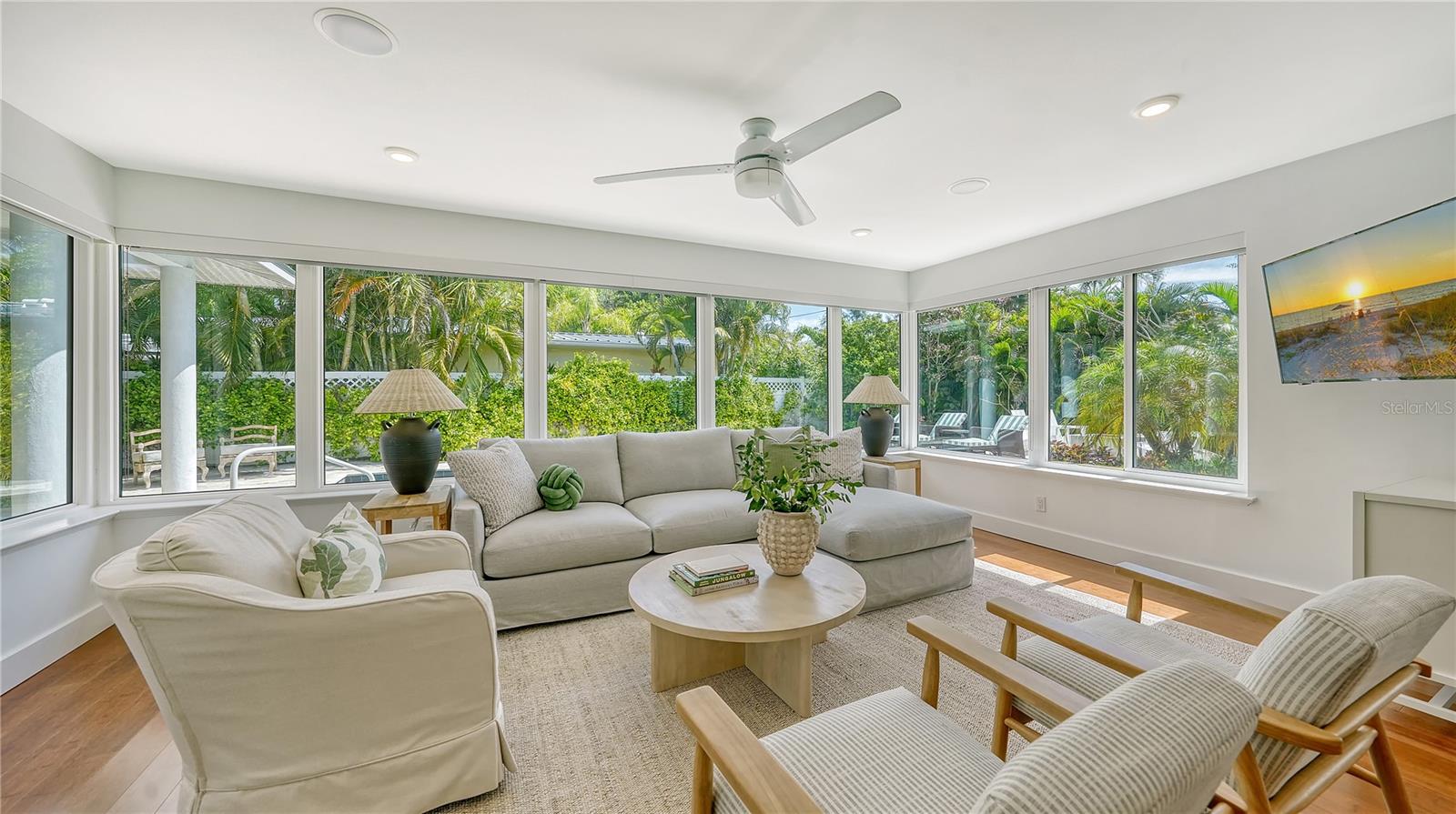 425 MCKINLEY DR — photo 11