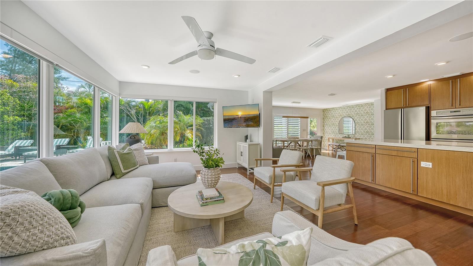 425 MCKINLEY DR — photo 12
