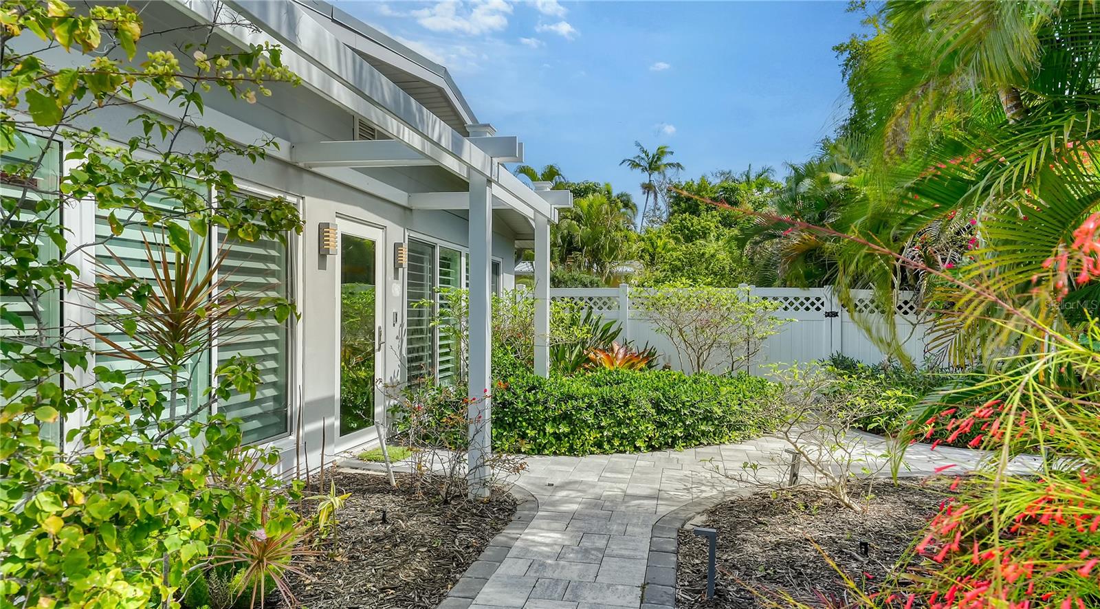 425 MCKINLEY DR — photo 6