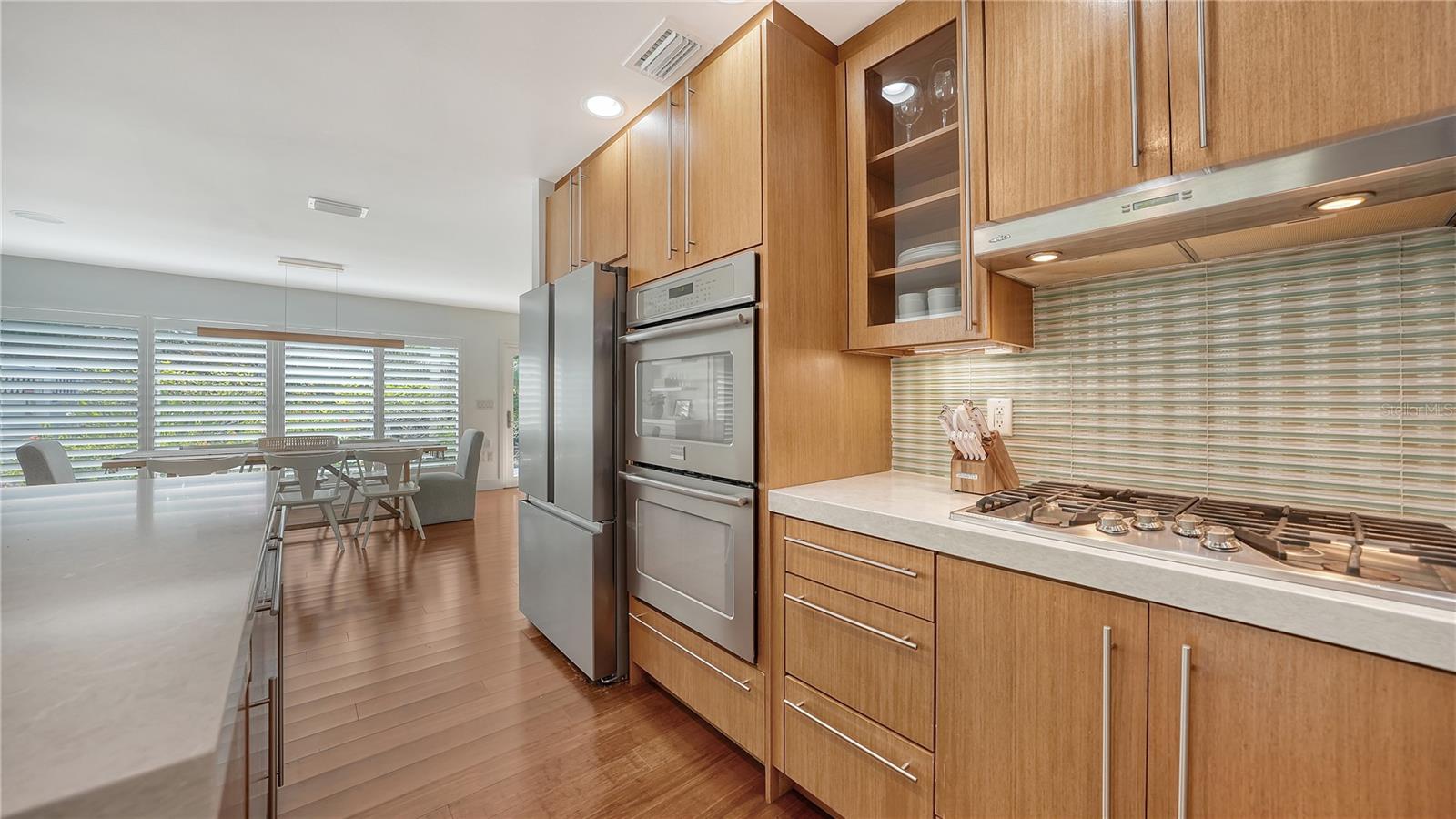 425 MCKINLEY DR — photo 23